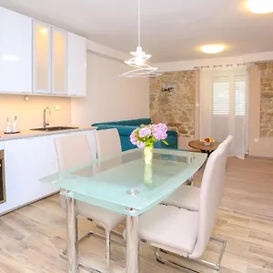 Dvor Appartement